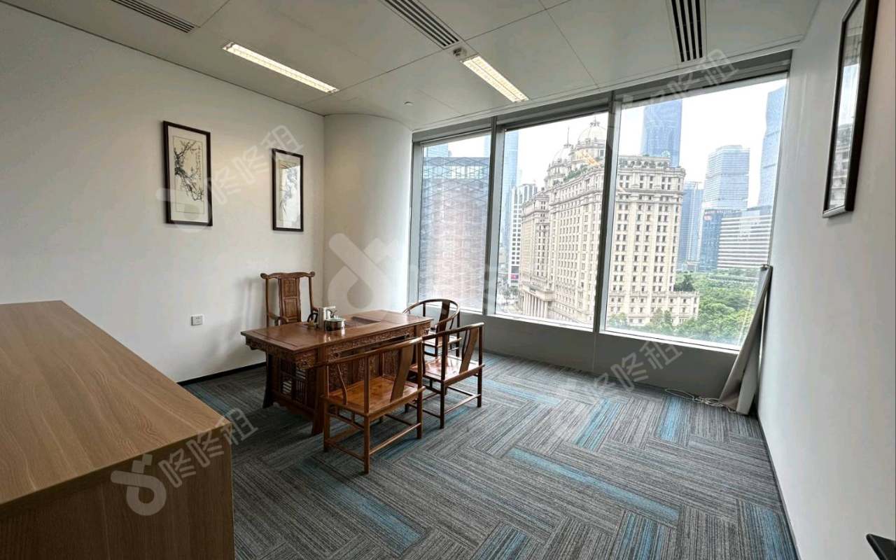 越秀金融大厦_198平_精装_办公室隔间