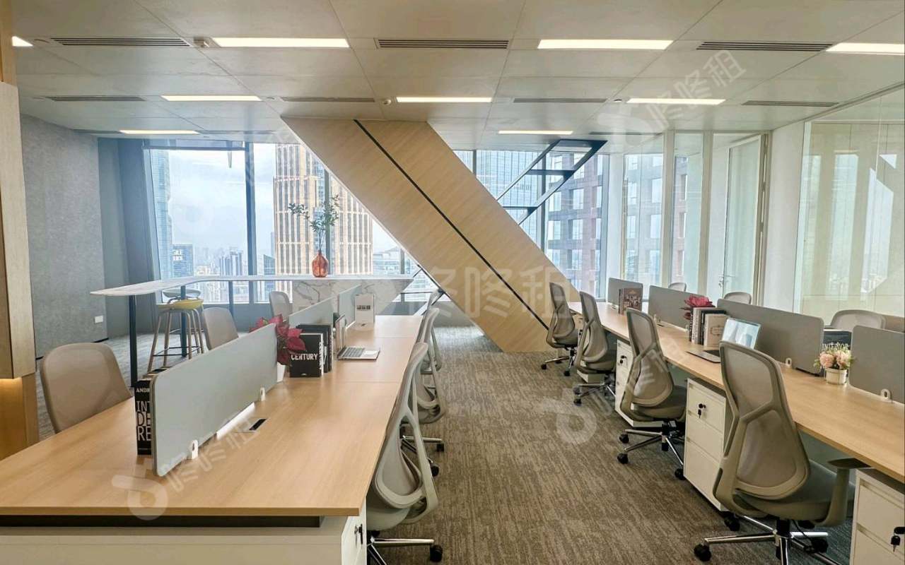 越秀金融大厦_307平_精装_办公室开间