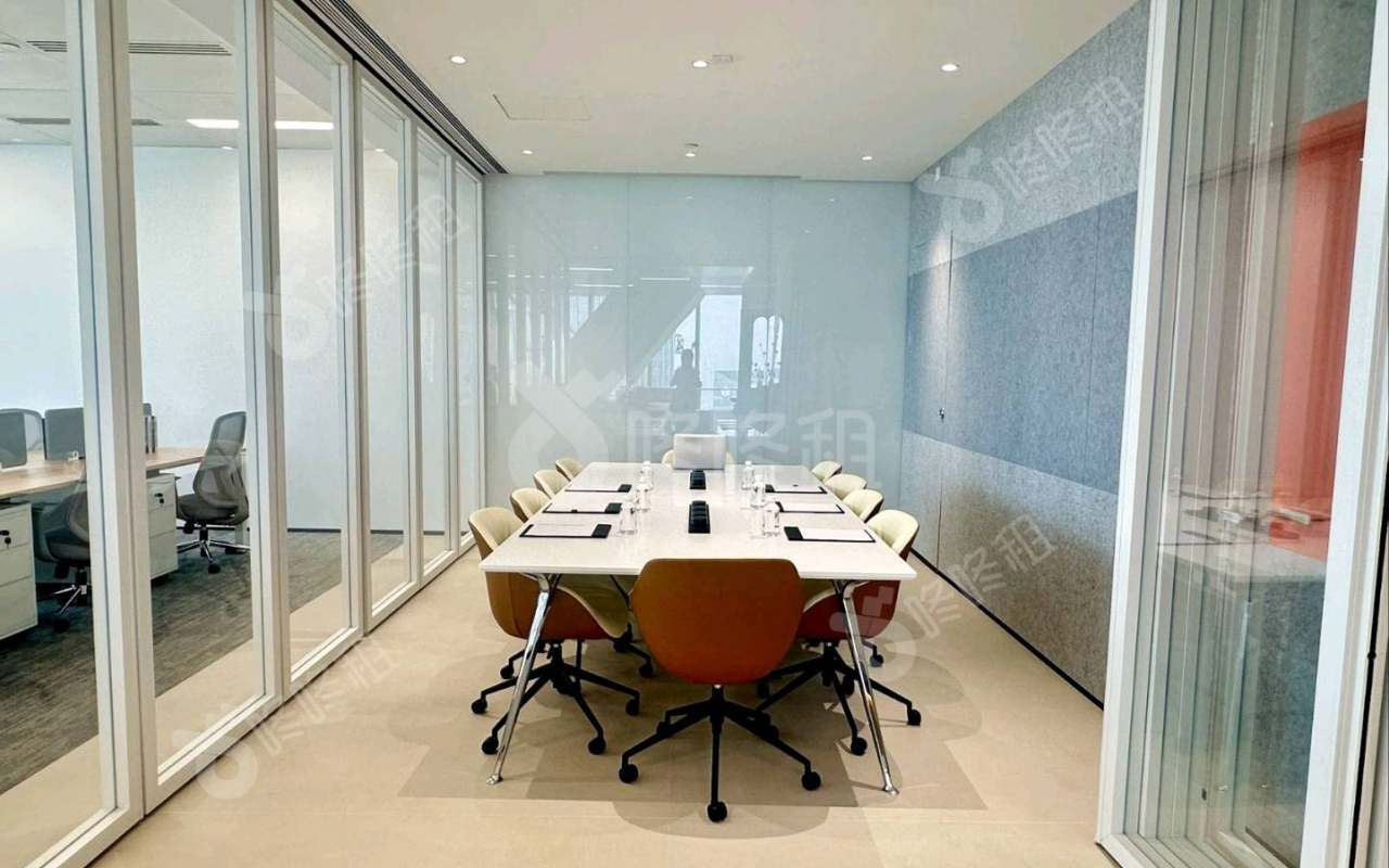 越秀金融大厦_307平_精装_办公室隔间