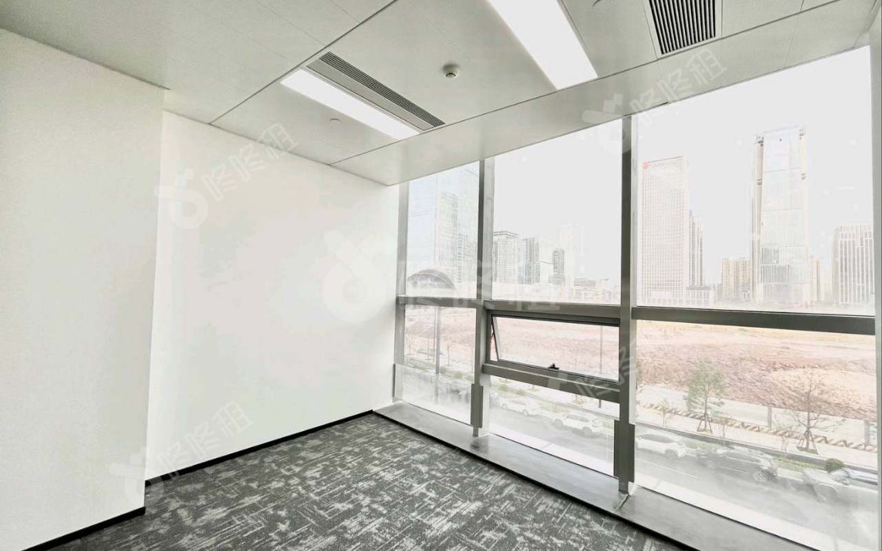 汉银广场_477平_精装_办公室隔间