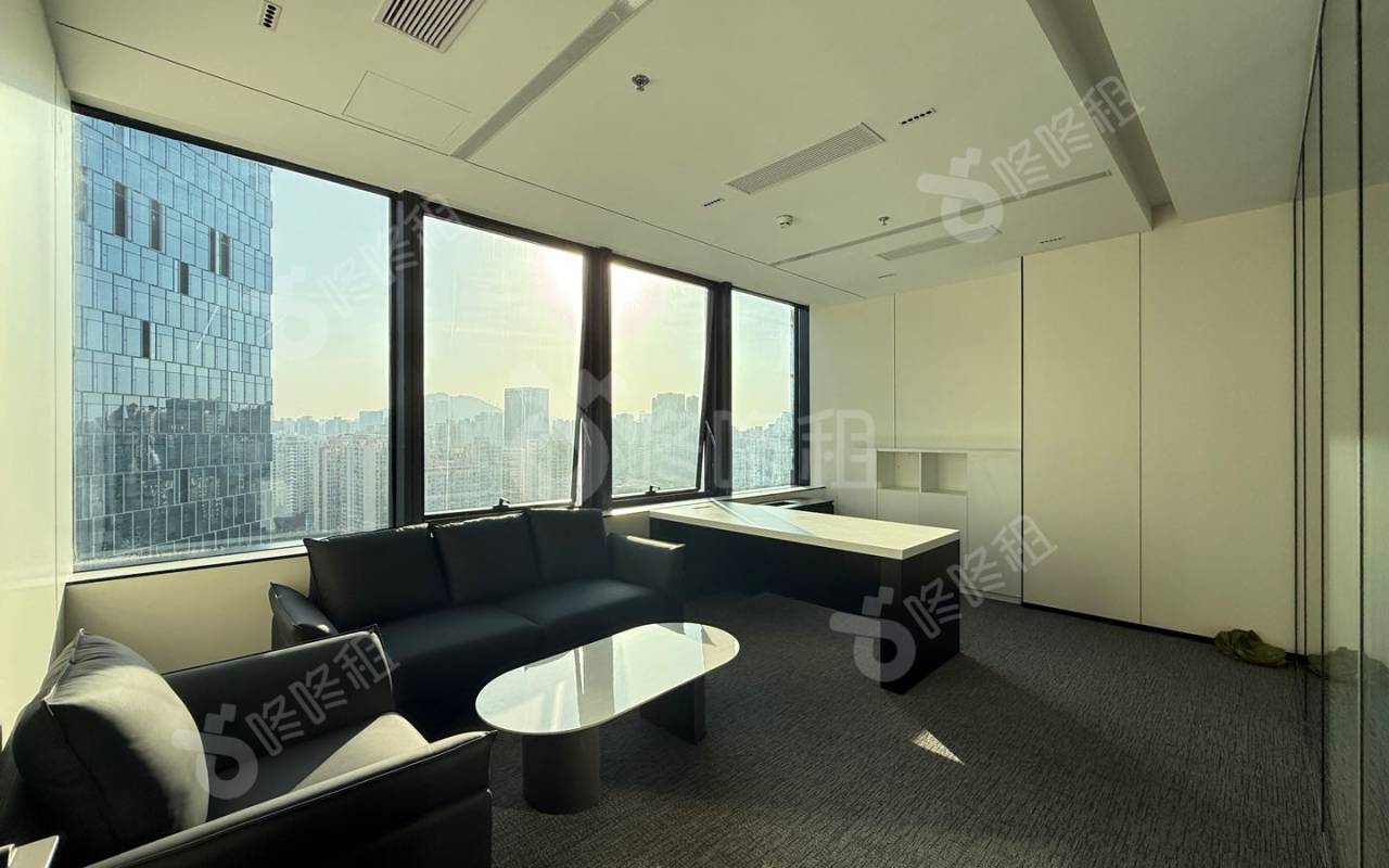 芒果网大厦_120平_精装_办公室隔间