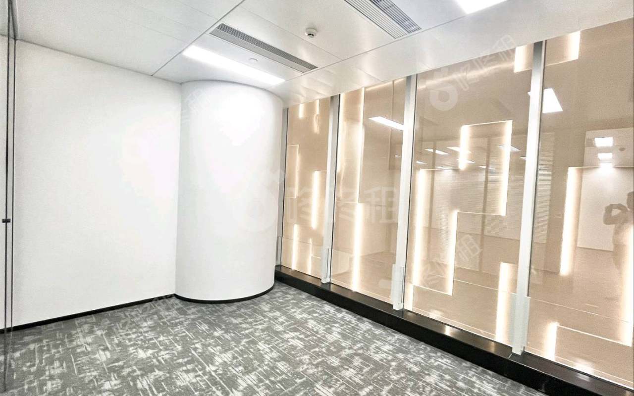 汉银广场_616平_精装_办公室隔间