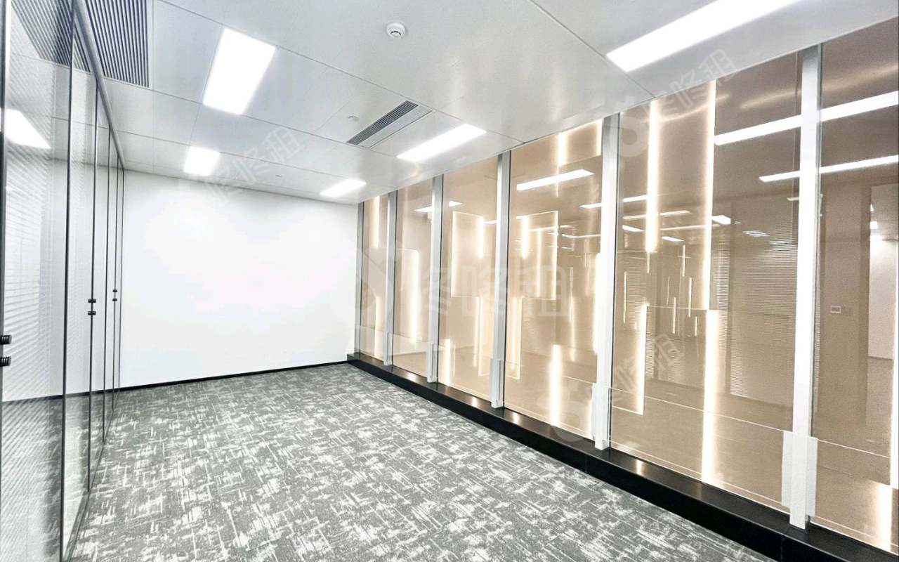 汉银广场_616平_精装_办公室隔间