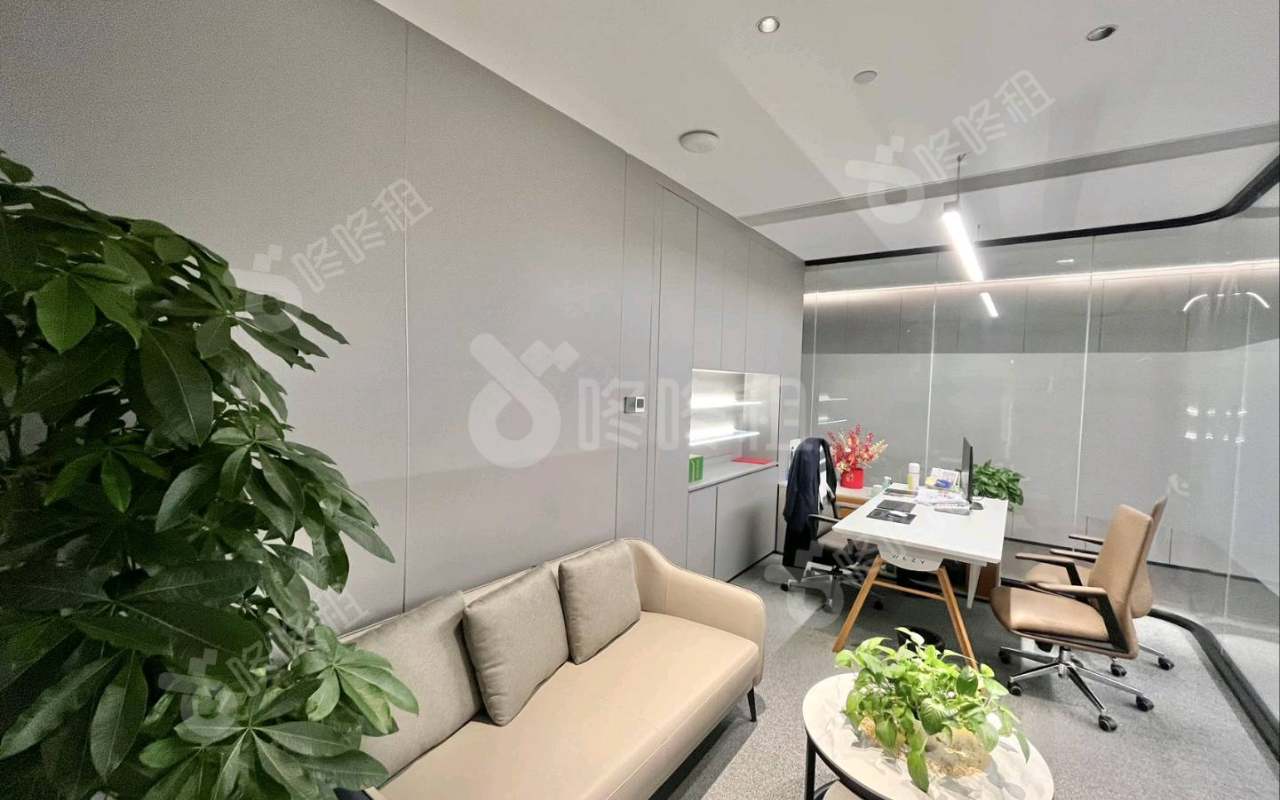 汉银广场_1430平_豪装_办公室隔间