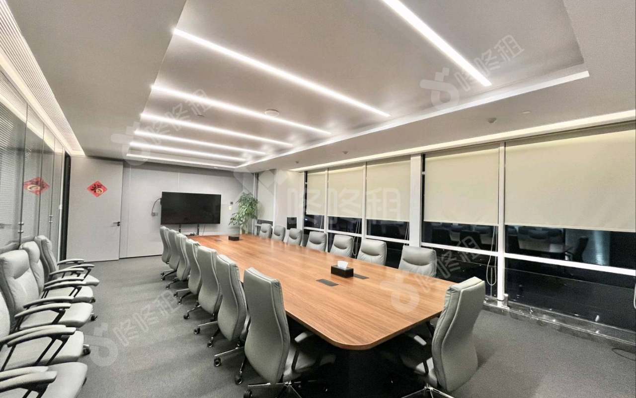 汉银广场_1430平_豪装_办公室隔间