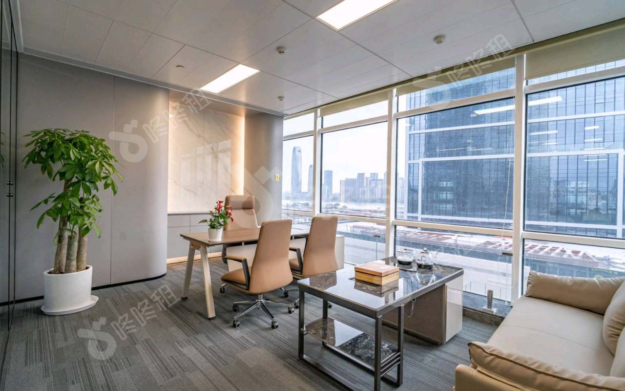 汉银广场_652平_精装_办公室隔间