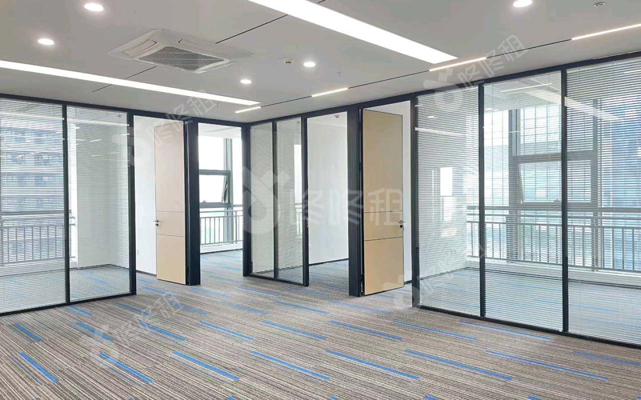 天安云谷一期_297平_精装_办公室开间
