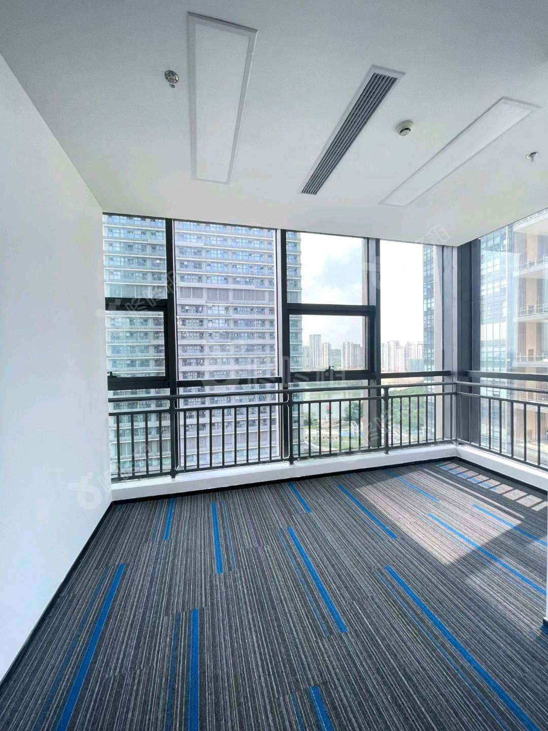 天安云谷一期_297平_精装_办公室隔间