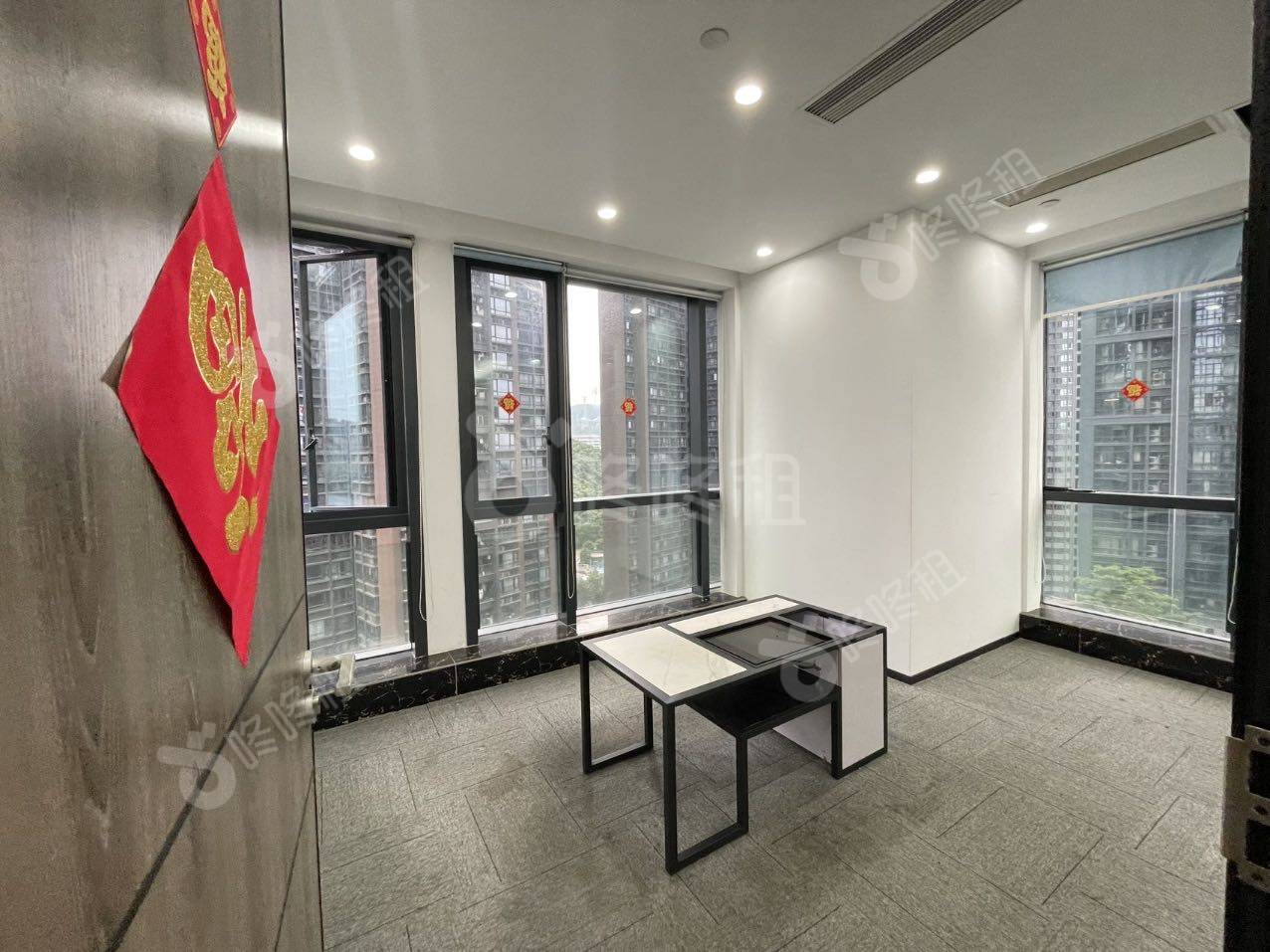 京基御景峯大厦_183平_精装_办公室隔间