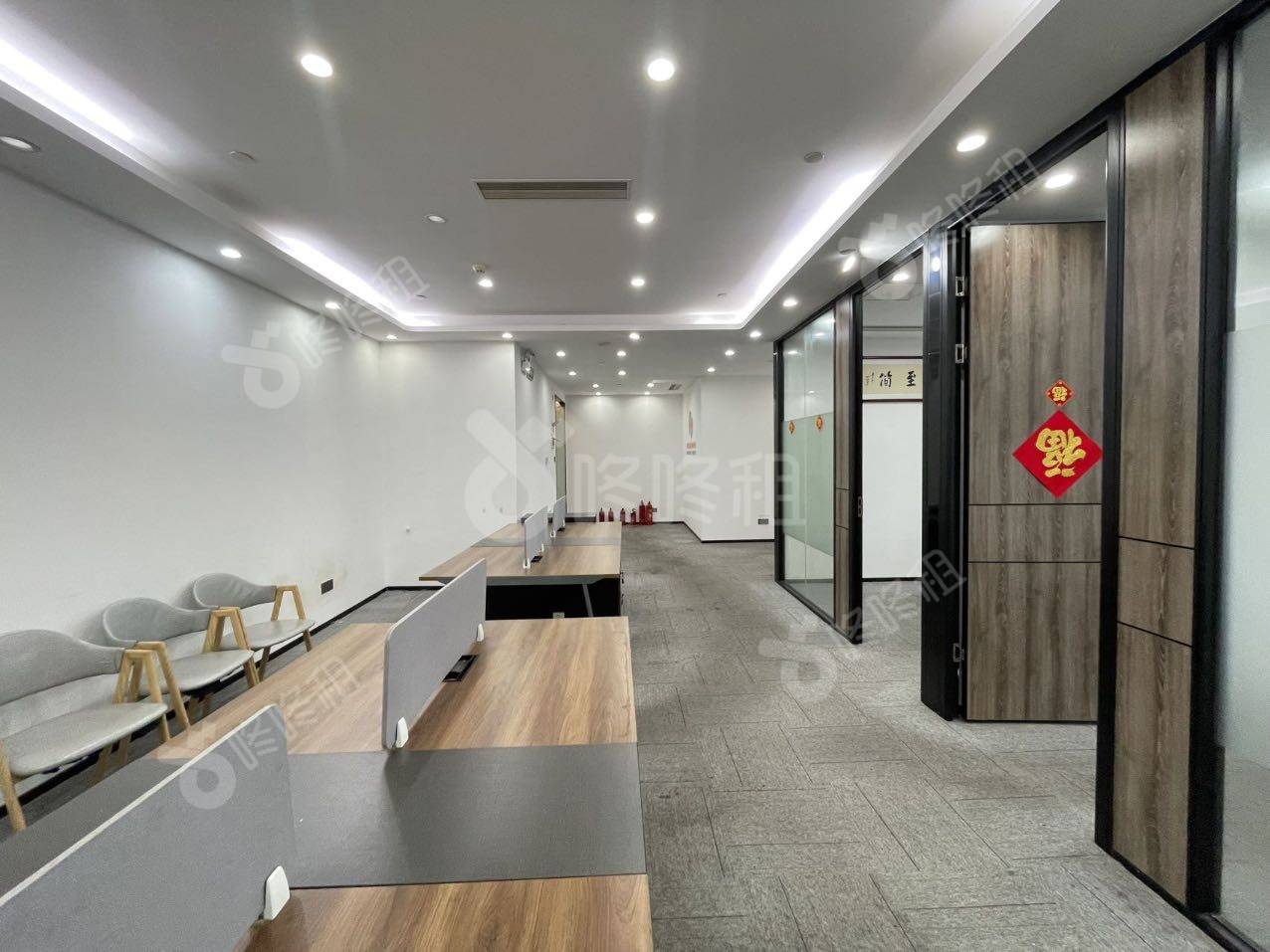 京基御景峯大厦_183平_精装_办公室开间