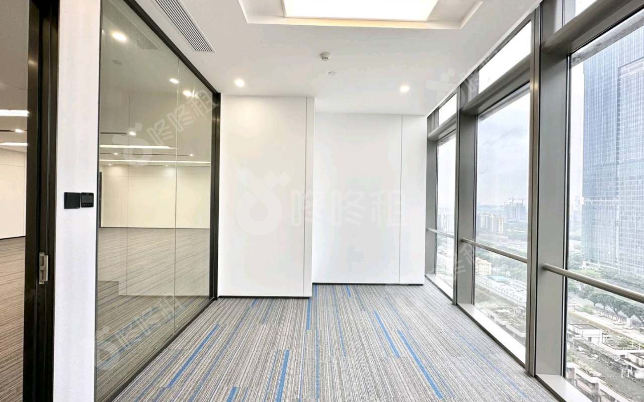 华新中心_545平_精装_办公室隔间
