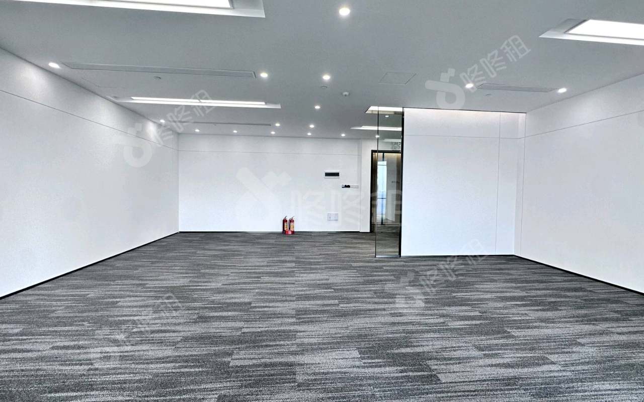 华新中心_285平_精装_办公室开间