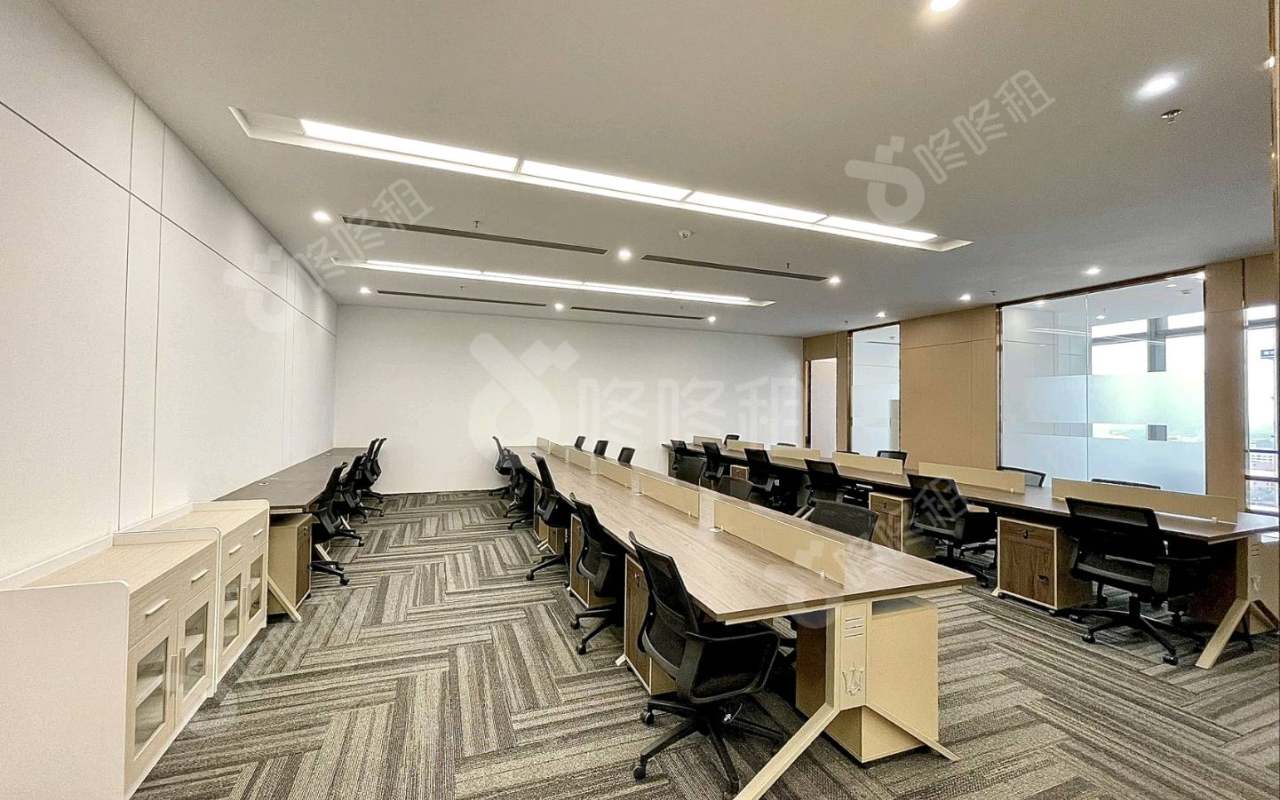 华新中心_412平_精装_办公室开间