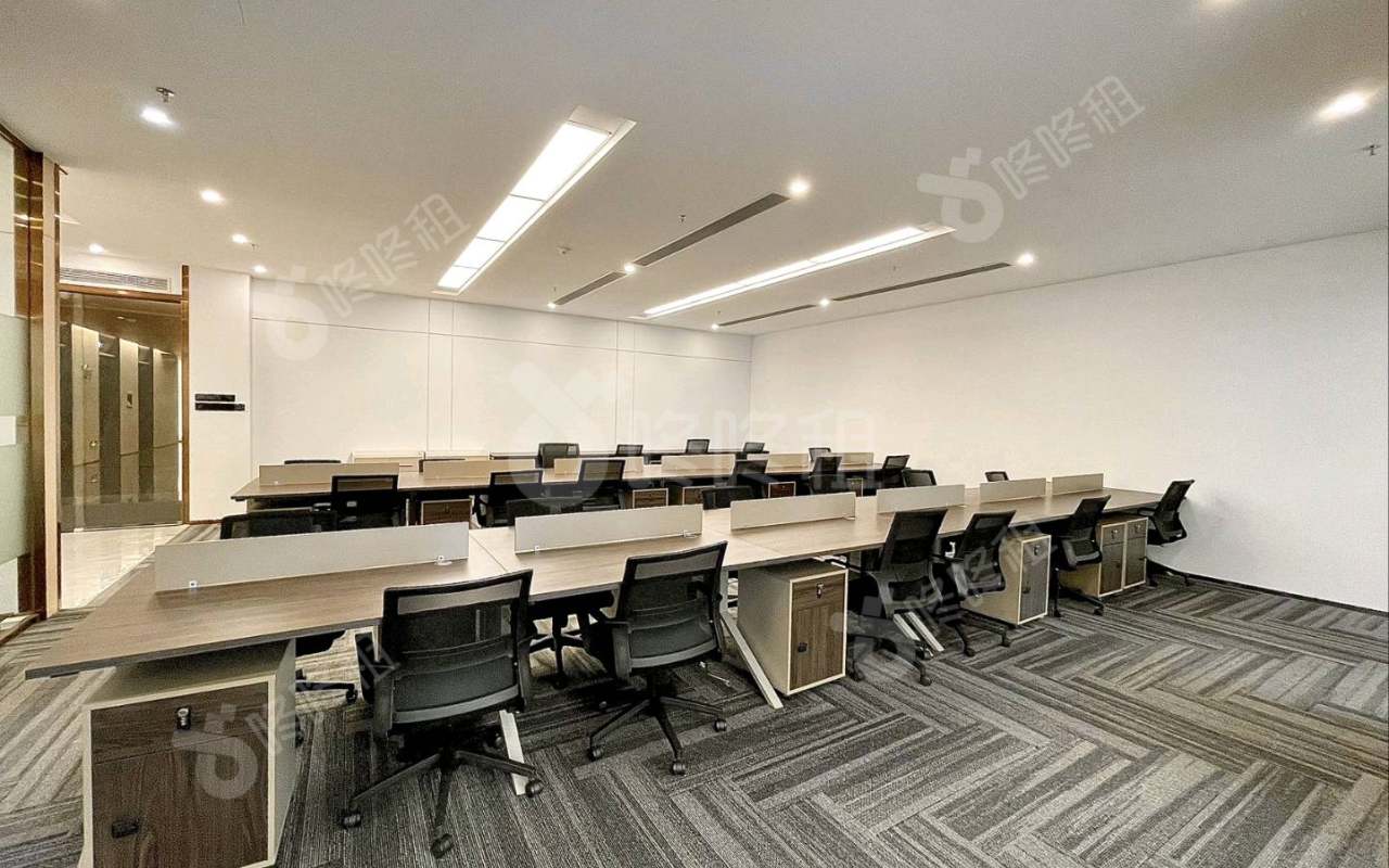 华新中心_412平_精装_办公室开间