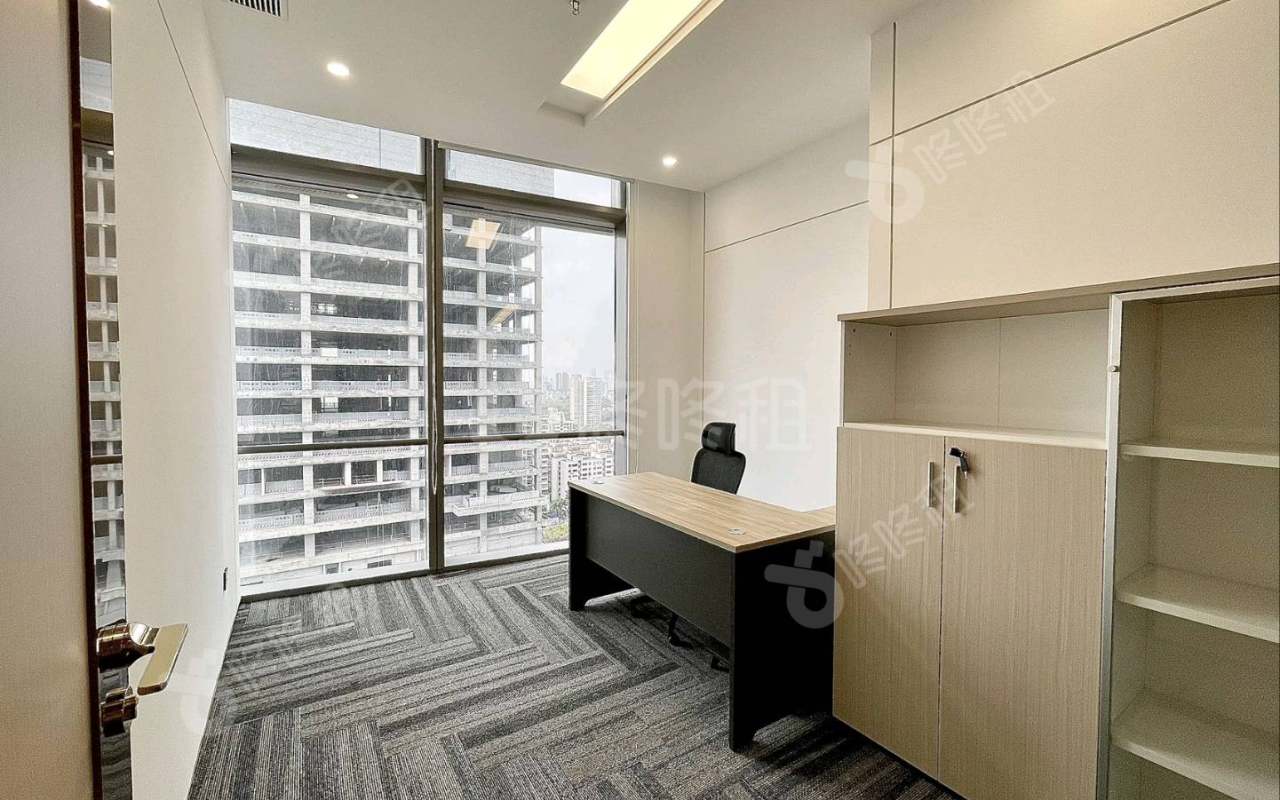 华新中心_412平_精装_办公室隔间