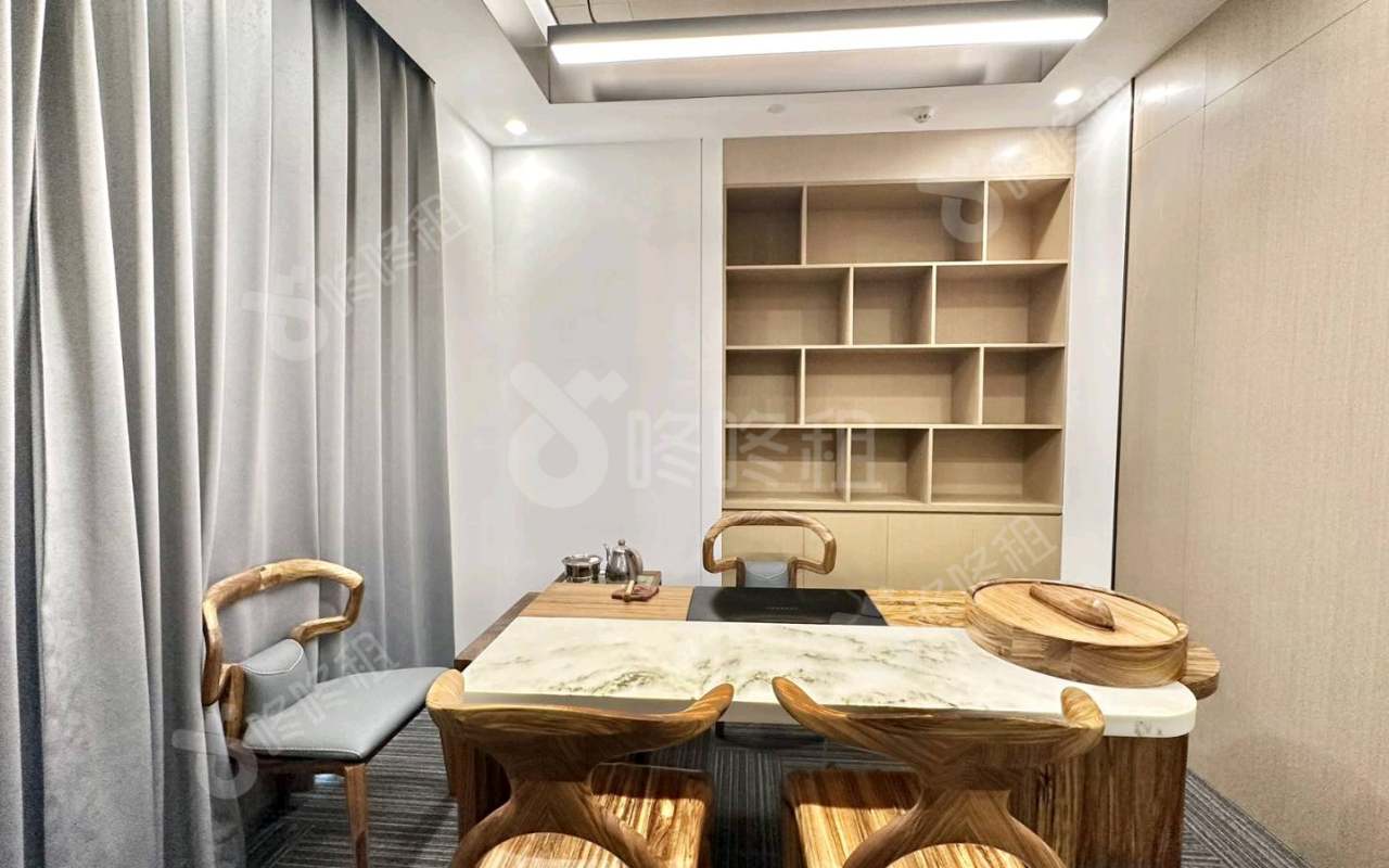 华新中心_280平_精装_办公室隔间