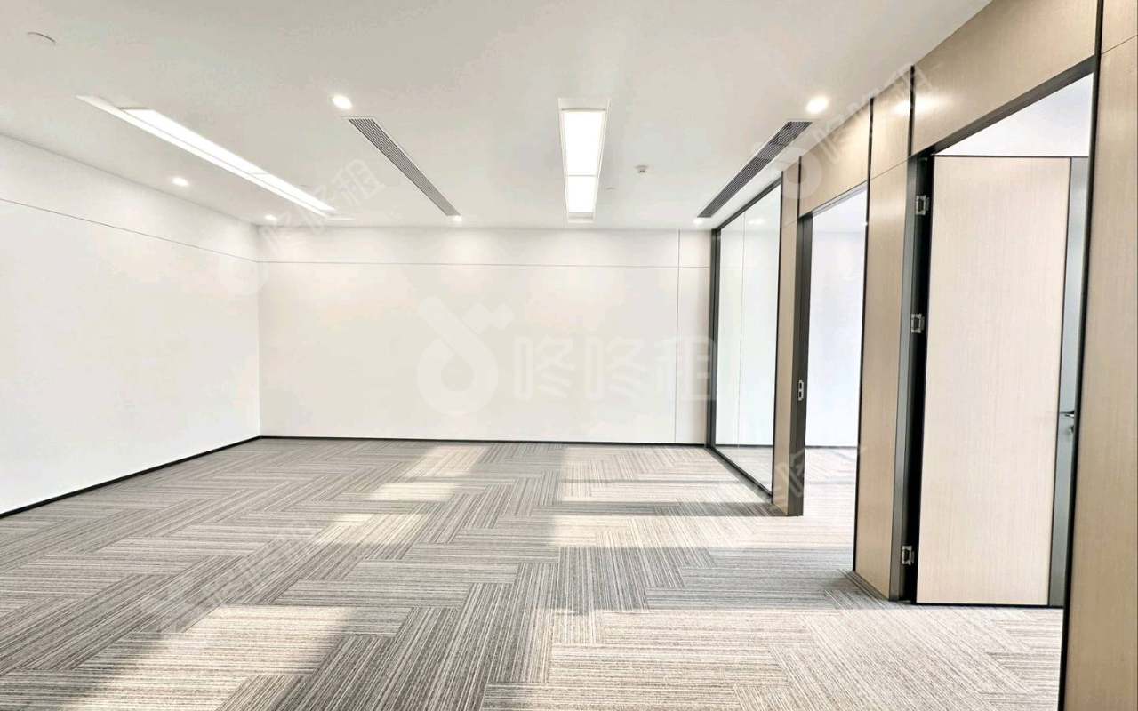 华新中心_190平_精装_办公室开间