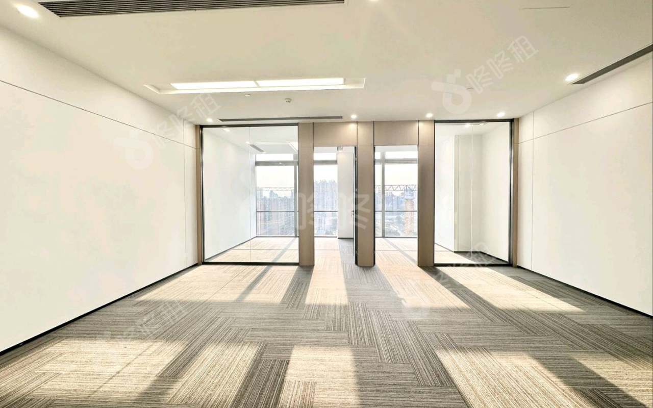 华新中心_190平_精装_办公室开间