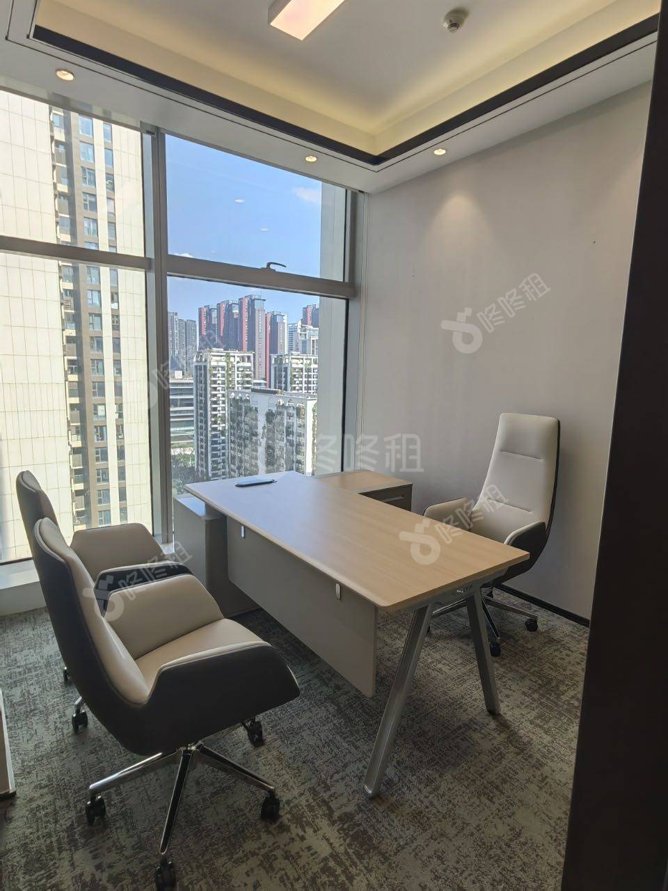 前海HOP国际_256平_精装_办公室隔间