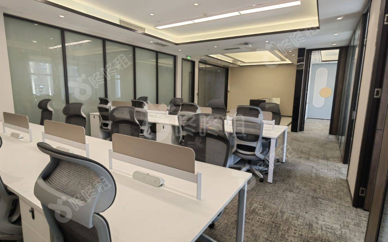 前海HOP国际_256平_精装_办公室开间