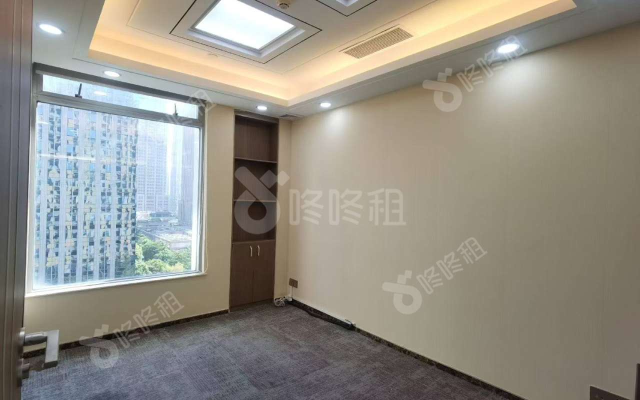 卓越大厦_570平_精装_办公室隔间