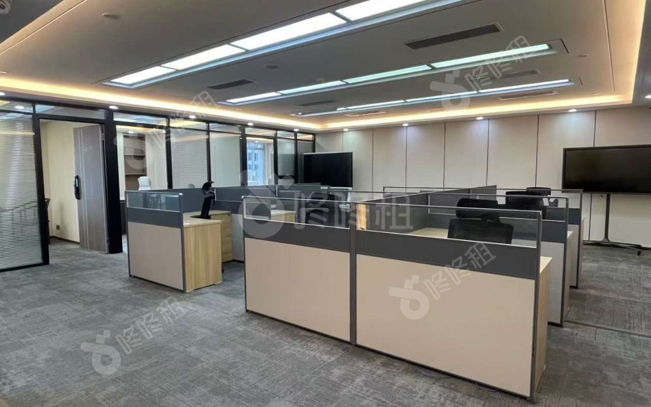 卓越大厦_288平_精装_办公室开间