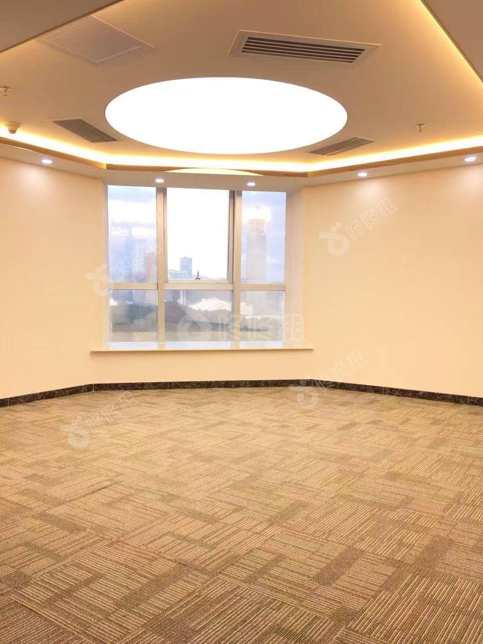 江苏大厦_272平_精装_办公室隔间