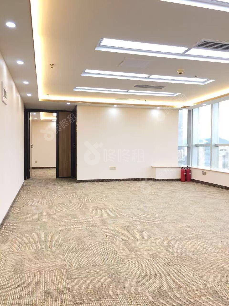 江苏大厦_272平_精装_办公室隔间