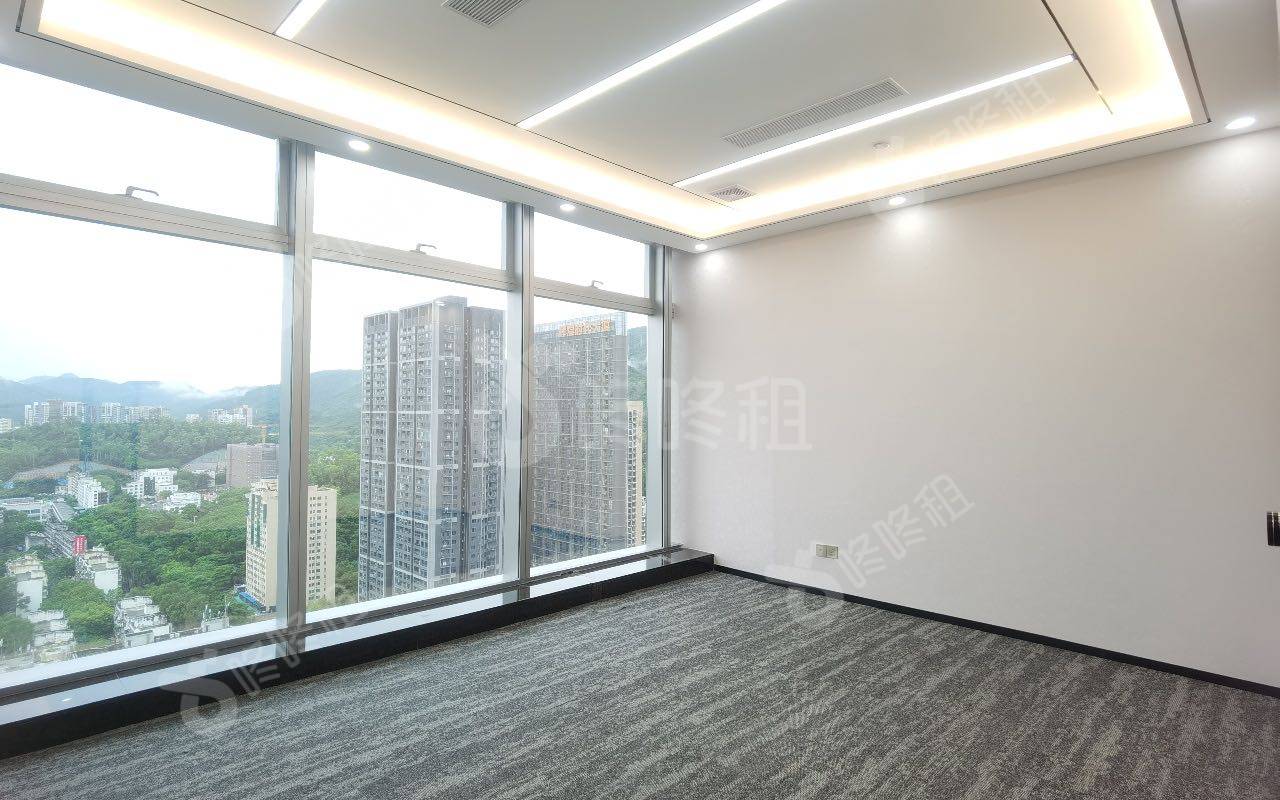 卓越城二期_135平_精装_办公室隔间