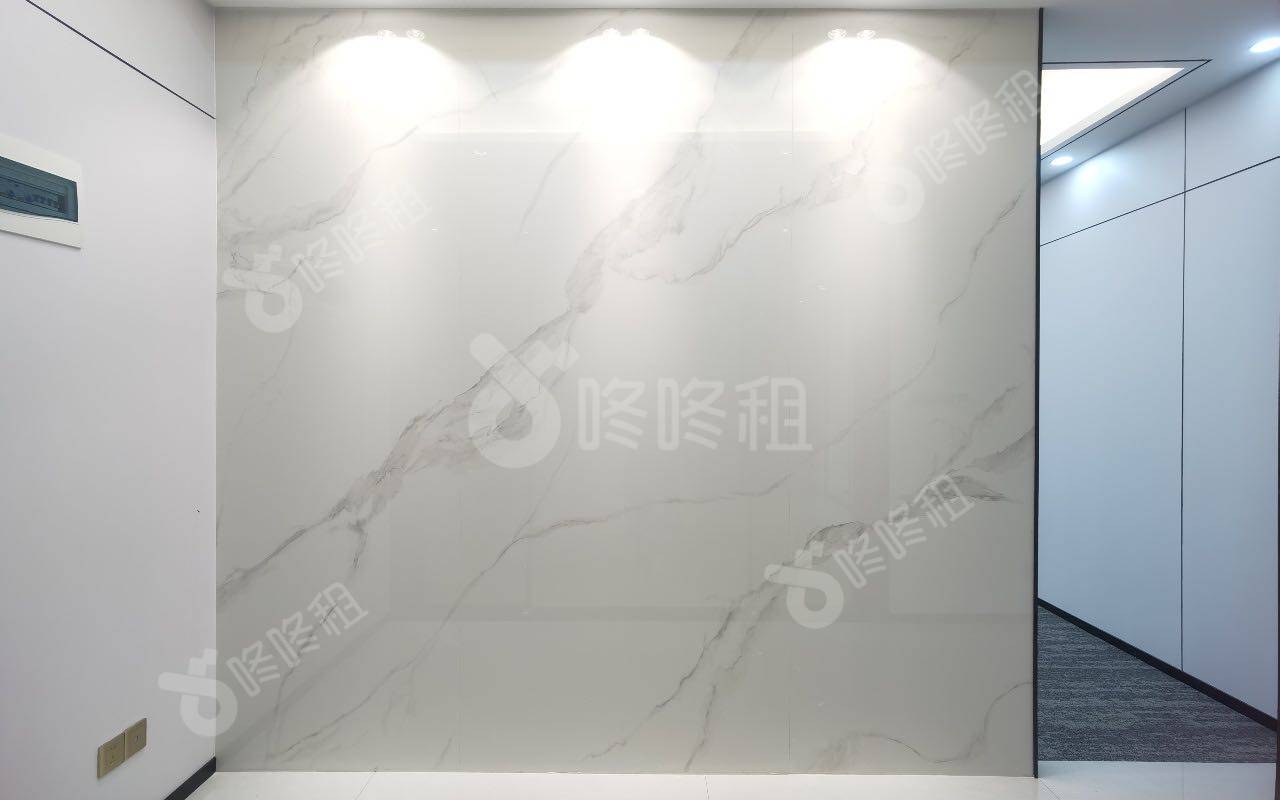 卓越城二期_135平_精装_前台