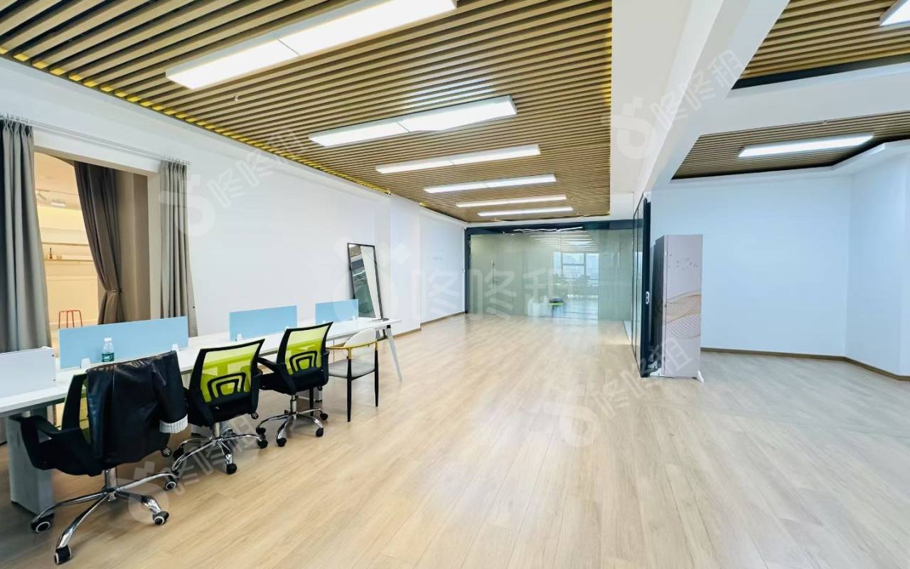 阳光科创中心_488平_精装_办公室开间