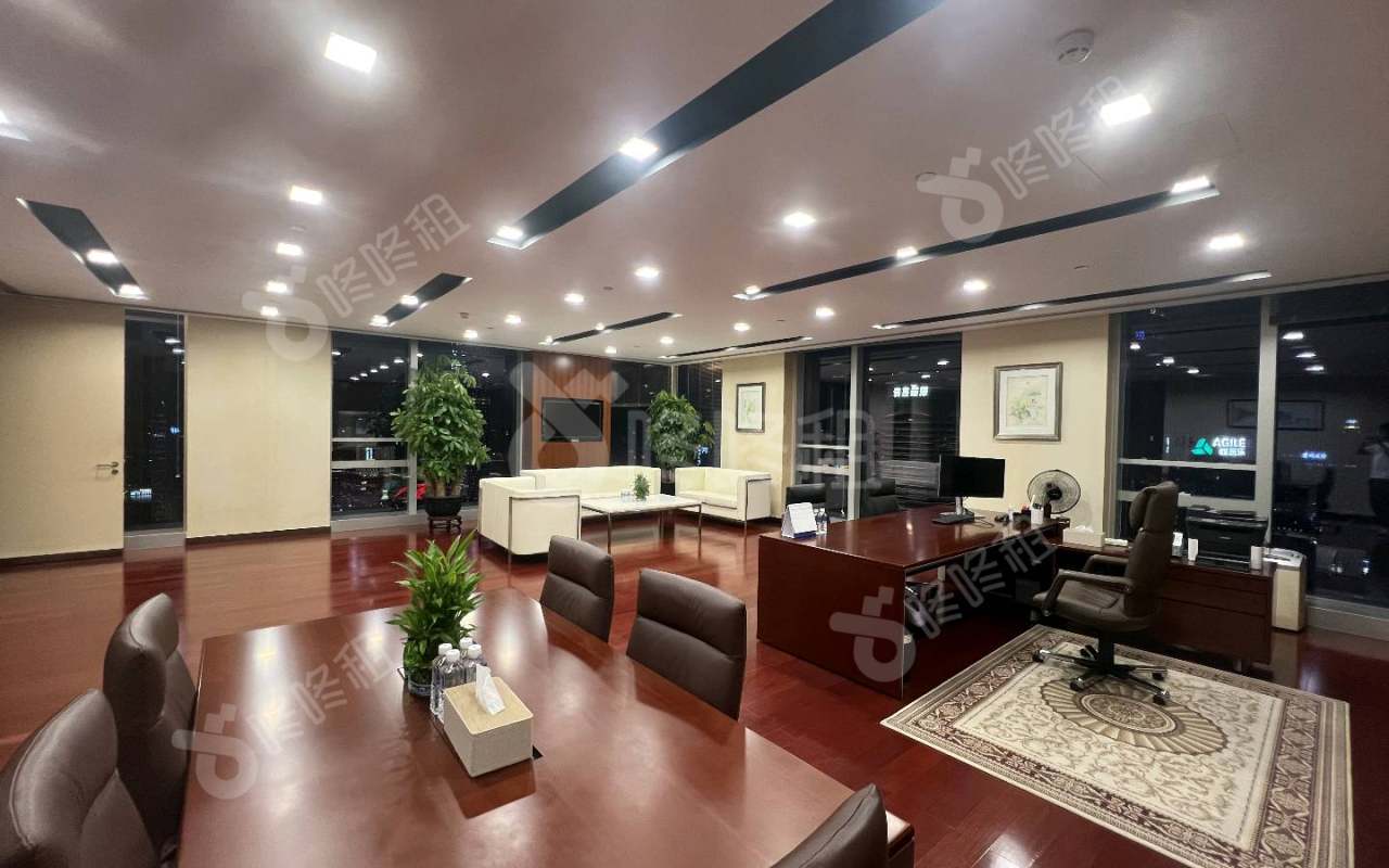 广州银行大厦_2400平_精装_办公室隔间