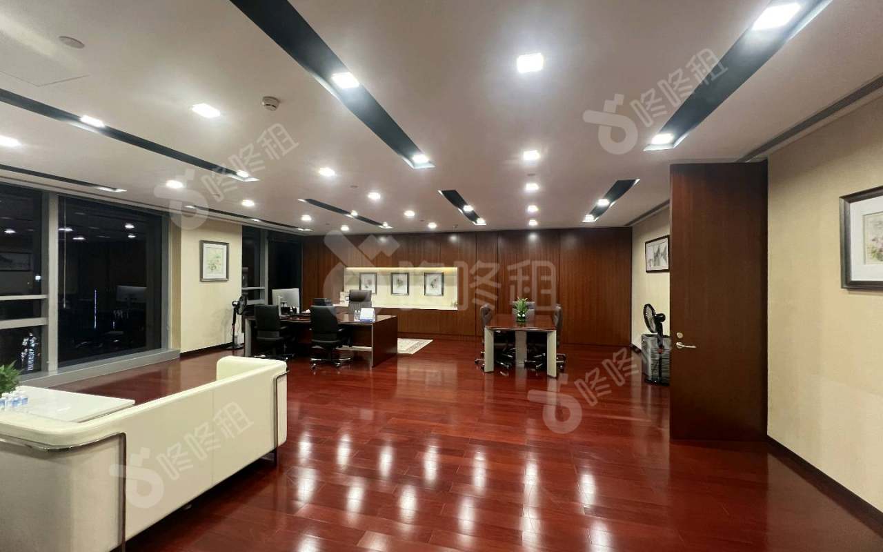 广州银行大厦_2400平_精装_办公室隔间