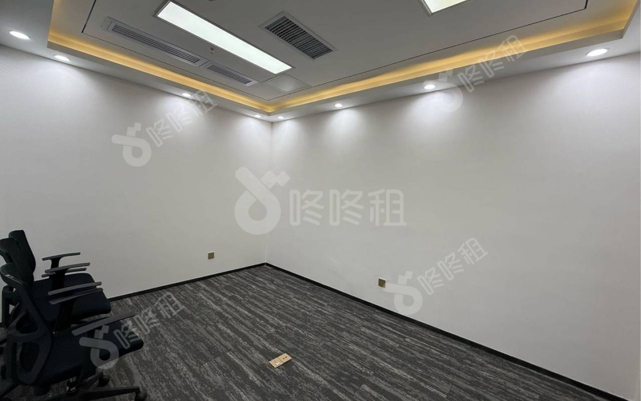 海岸城大厦_178平_精装_办公室隔间