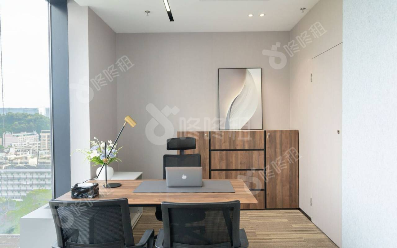 天珑移动大厦_183平_豪装_办公室隔间