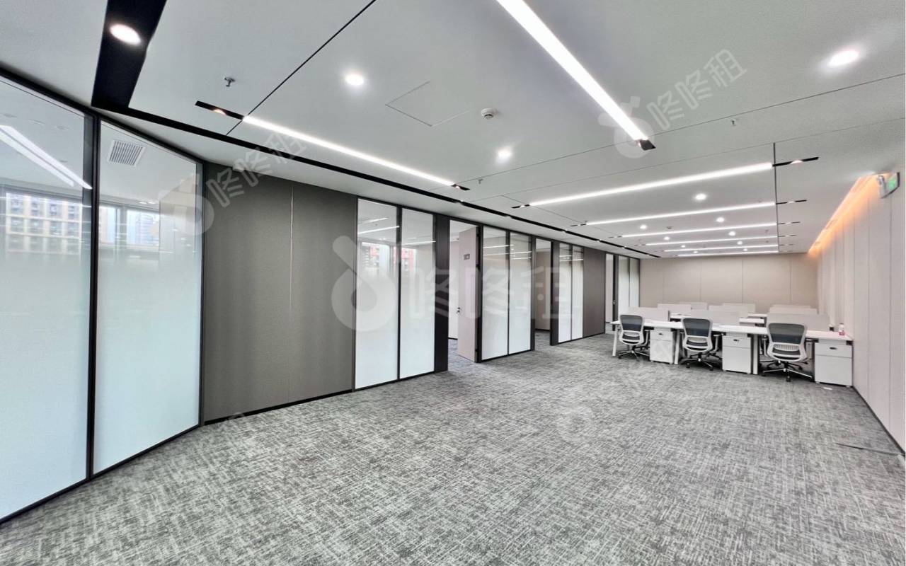 华润置地大厦_628平_豪装_办公室开间