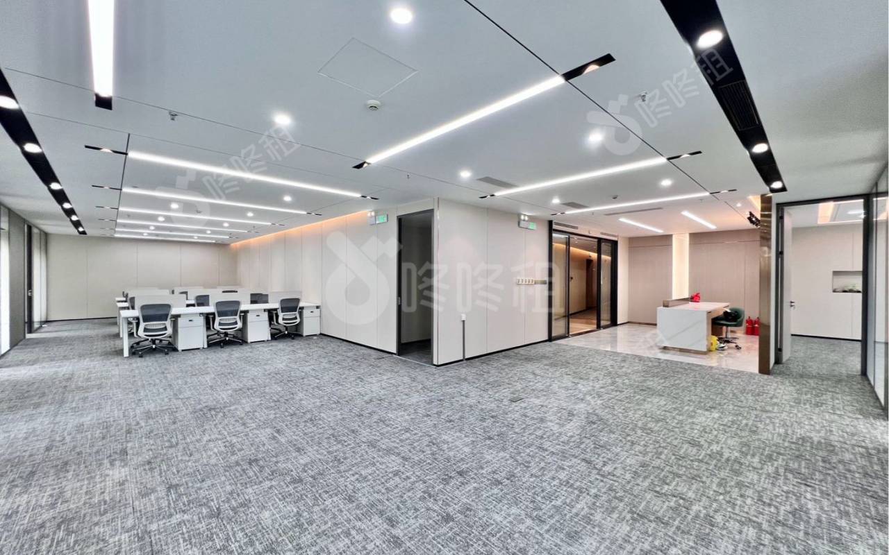 华润置地大厦_628平_豪装_办公室开间