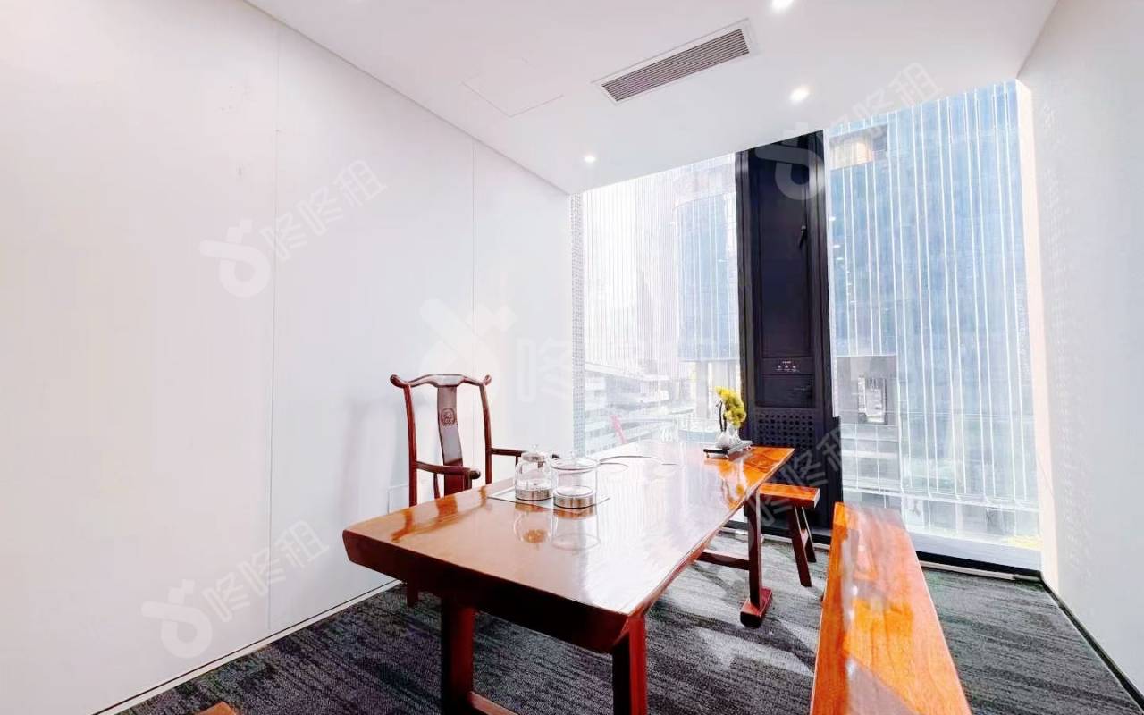 天珑移动大厦_175平_精装_办公室隔间