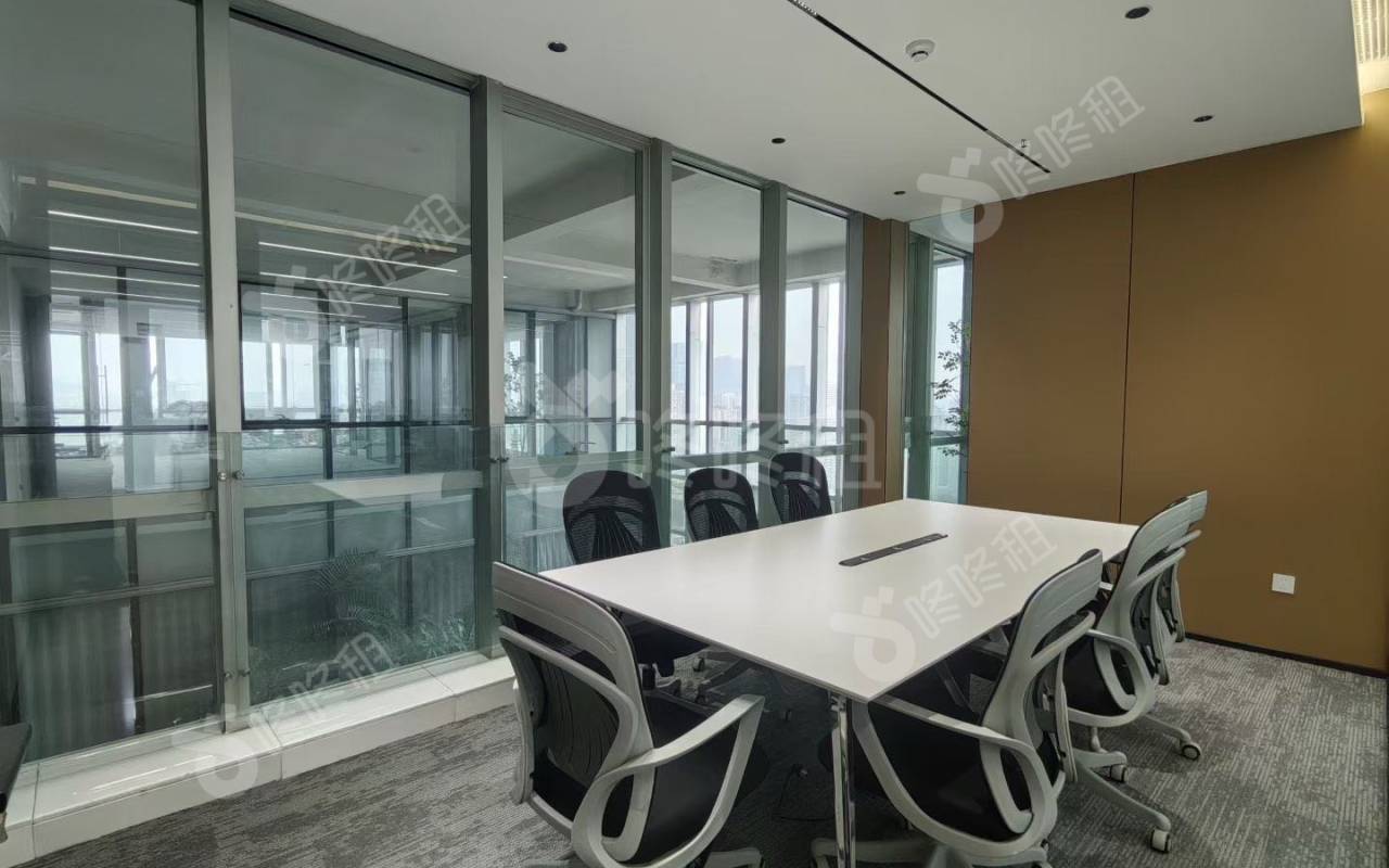 海岸城大厦_258平_精装_办公室隔间