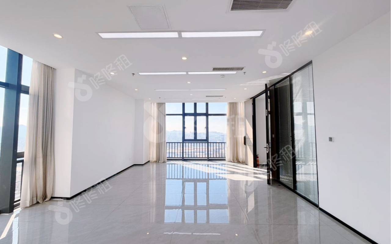 万科星宸大厦_641平_豪装_办公室隔间