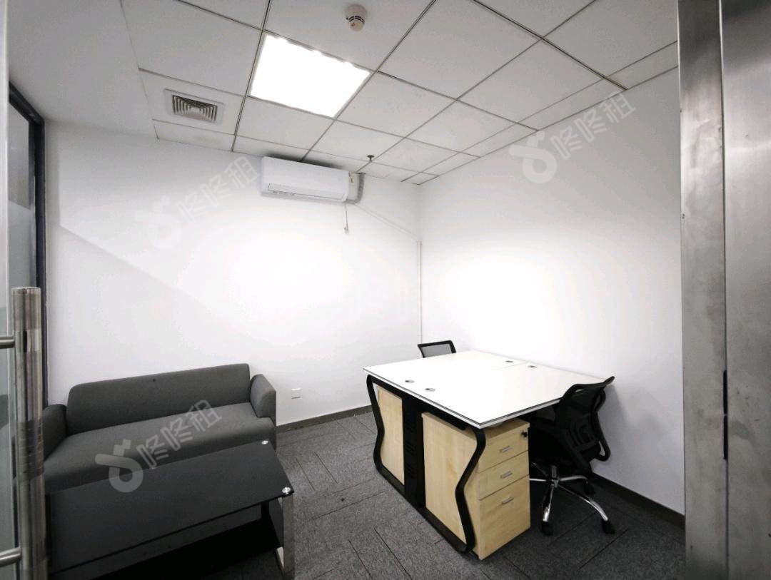 兰光科技大厦_147平_精装_办公室隔间