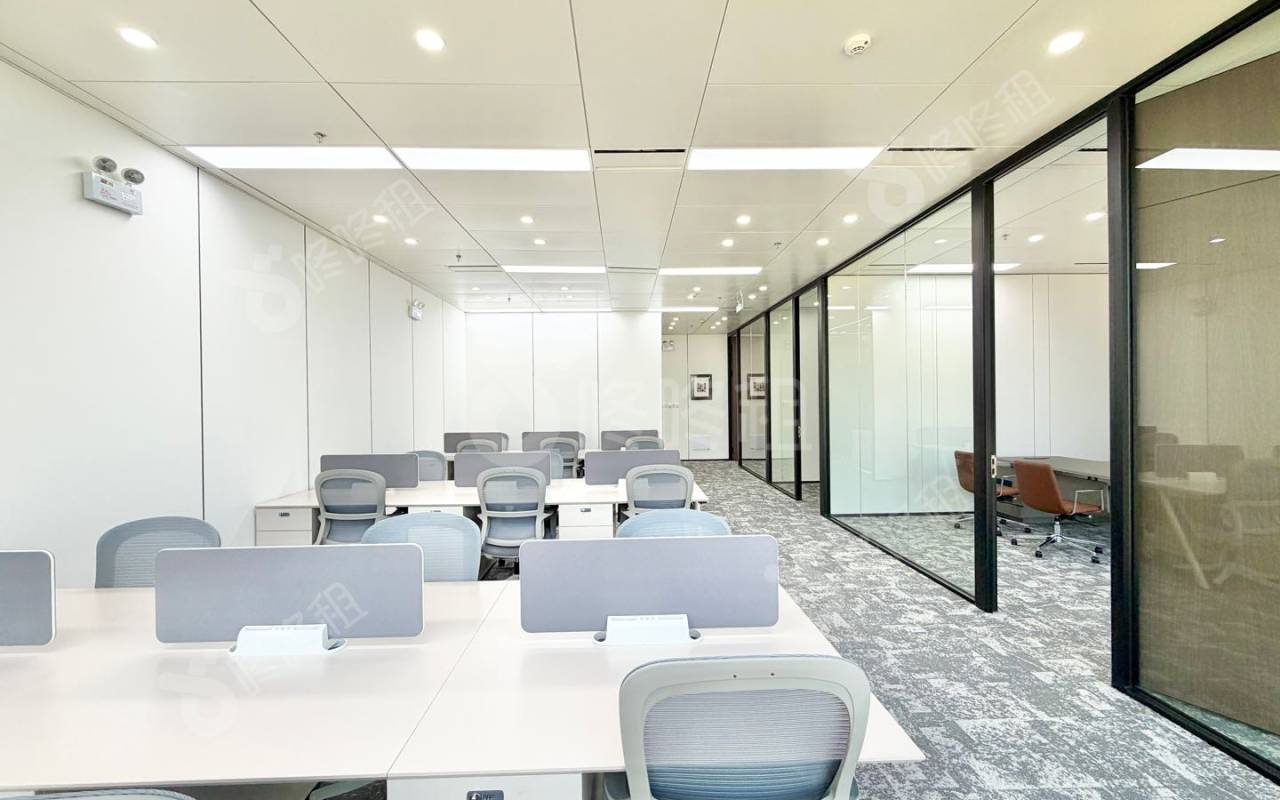 世茂前海中心（前海世茂大厦）_188平_精装_办公室开间