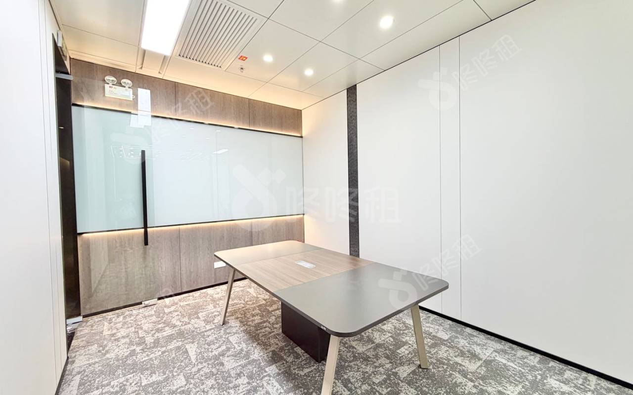 世茂前海中心（前海世茂大厦）_188平_精装_办公室隔间