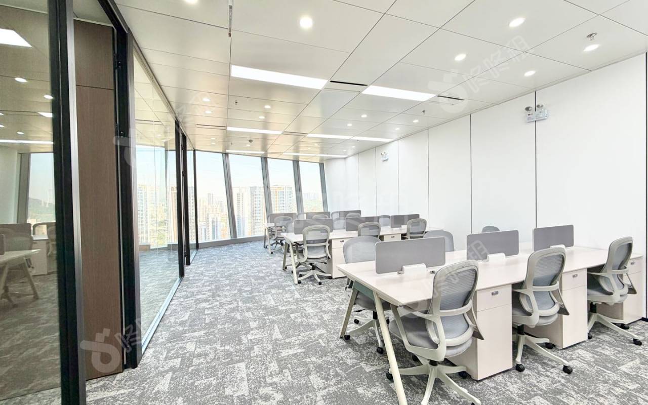 世茂前海中心（前海世茂大厦）_188平_精装_办公室开间