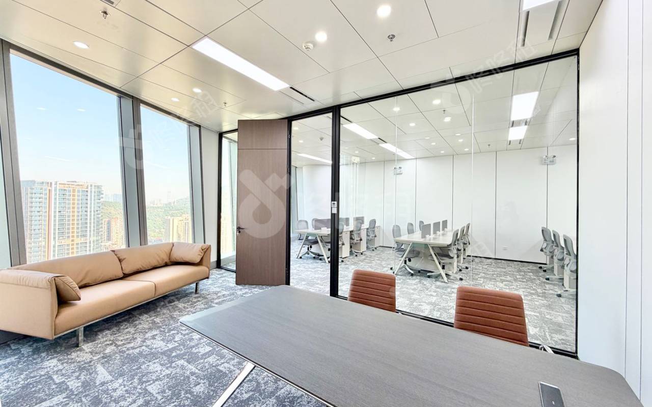 世茂前海中心（前海世茂大厦）_188平_精装_办公室隔间