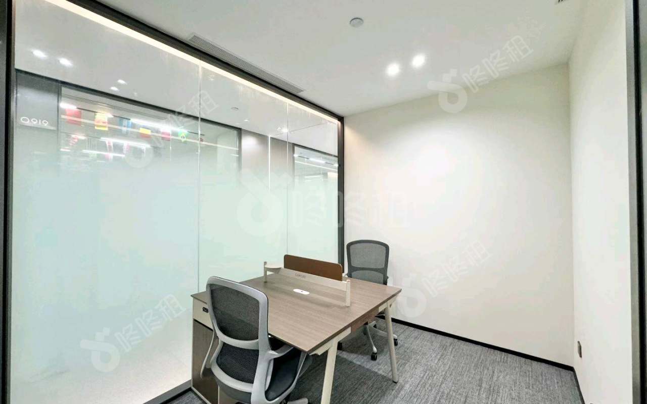 方大大厦_120平_精装_办公室隔间