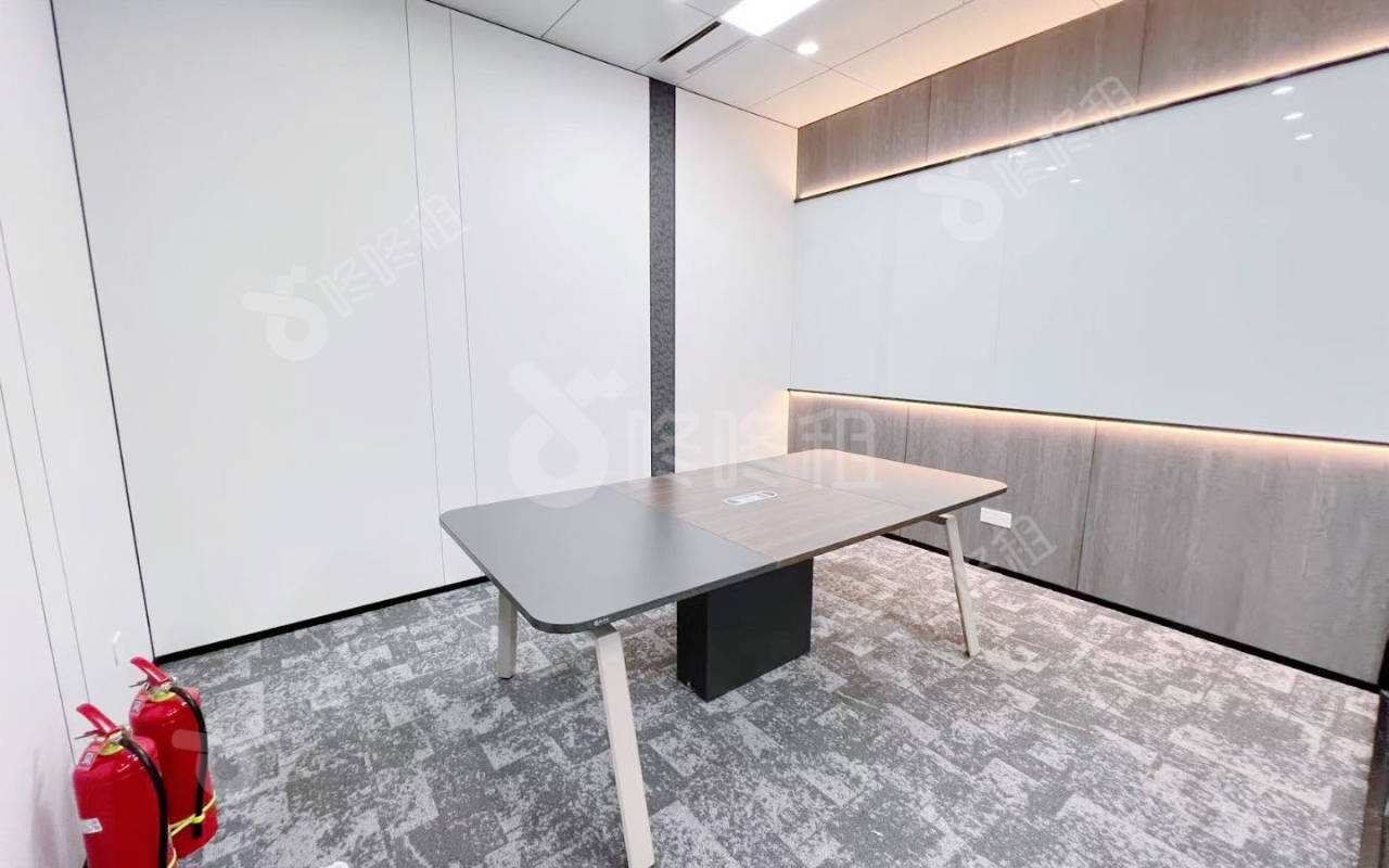 世茂前海中心（前海世茂大厦）_143平_精装_办公室隔间