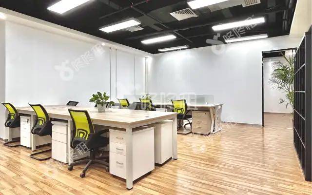 东方科技大厦_290平_精装_办公室开间