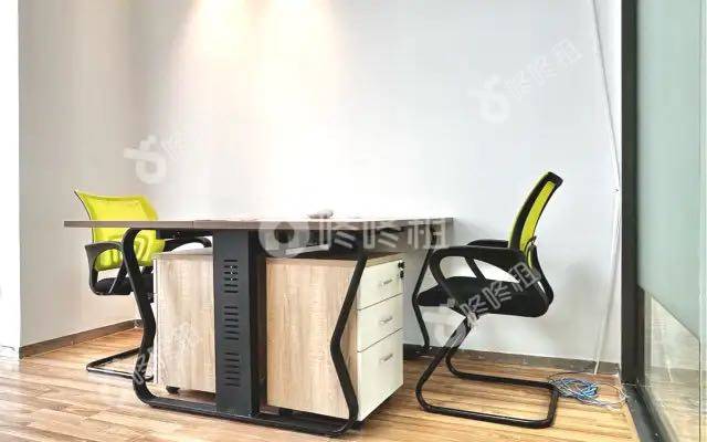 东方科技大厦_290平_精装_办公室隔间