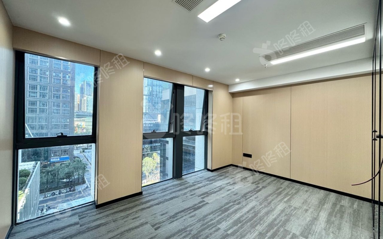 工勘大厦_153平_精装_办公室隔间